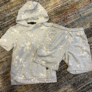 Boys Set size Small 6/7.